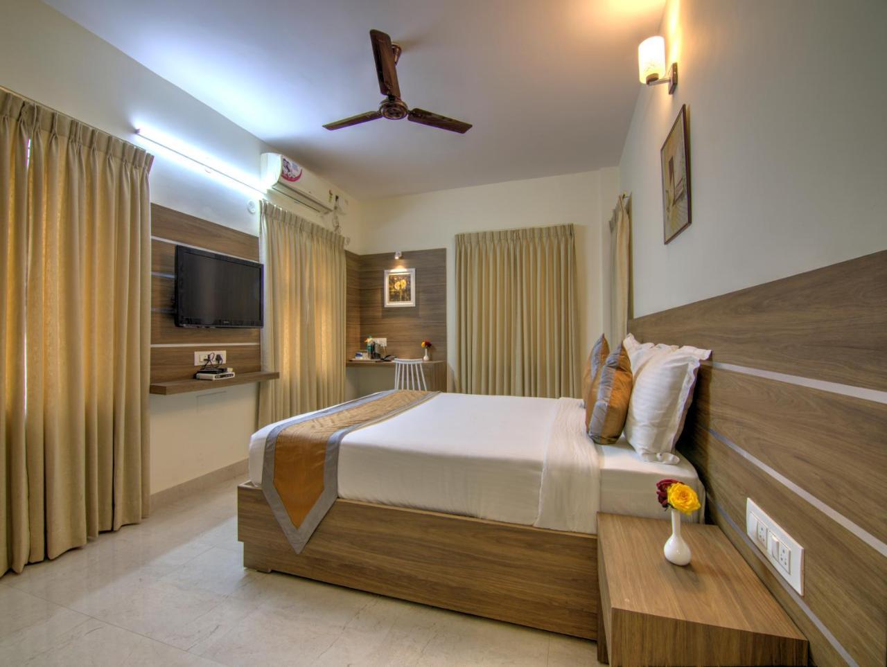 Sunshine Suites Bangalore Exterior foto
