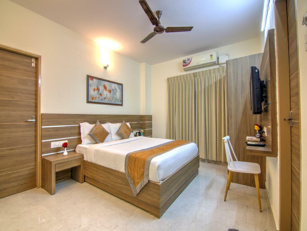 Sunshine Suites Bangalore Exterior foto